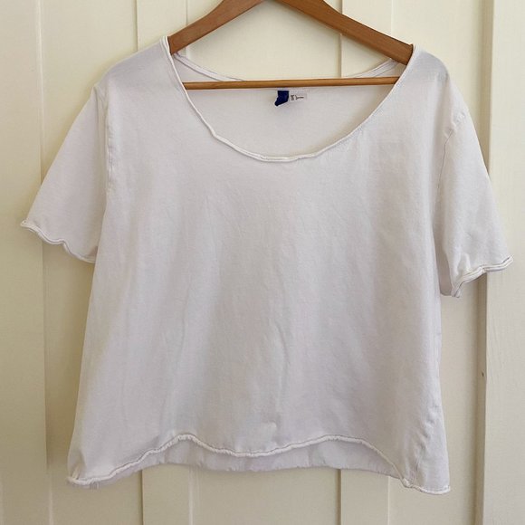 Basic White Tee - Picture 4 of 7